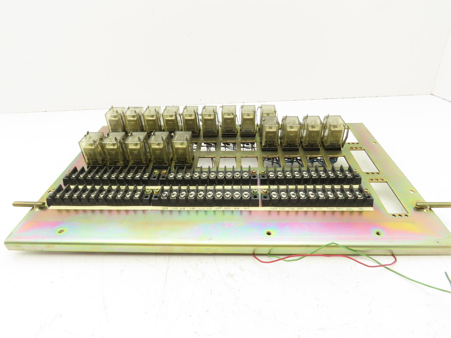 Yaskawa Relay Board CNC PLC Rack 18 MY2 Relays