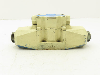 Tokimec Vickers DG4V-5-7C-M-P7L-H-6-30 Directional Control Solenoid Valve 24V