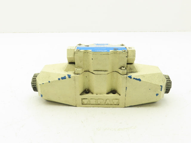 Tokimec Vickers DG4V-5-7C-M-P7L-H-6-30 Directional Control Solenoid Valve 24V