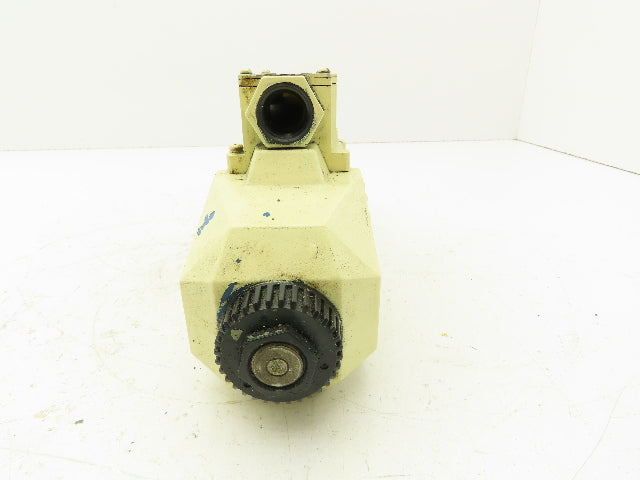 Tokimec Vickers DG4V-5-2C-M-P7L-H-6-30 Directional Control Solenoid Valve 24VDC