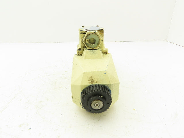 Tokimec Vickers DG4V-5-2C-M-P7L-H-6-30 Directional Control Solenoid Valve 24VDC