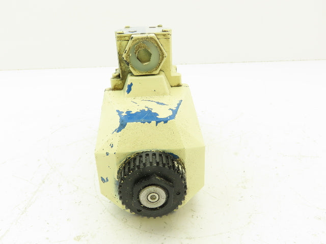 Tokimec Vickers DG4V-5-2A-M-P7L-H-6-30 Directional Control Solenoid Valve 24VDC