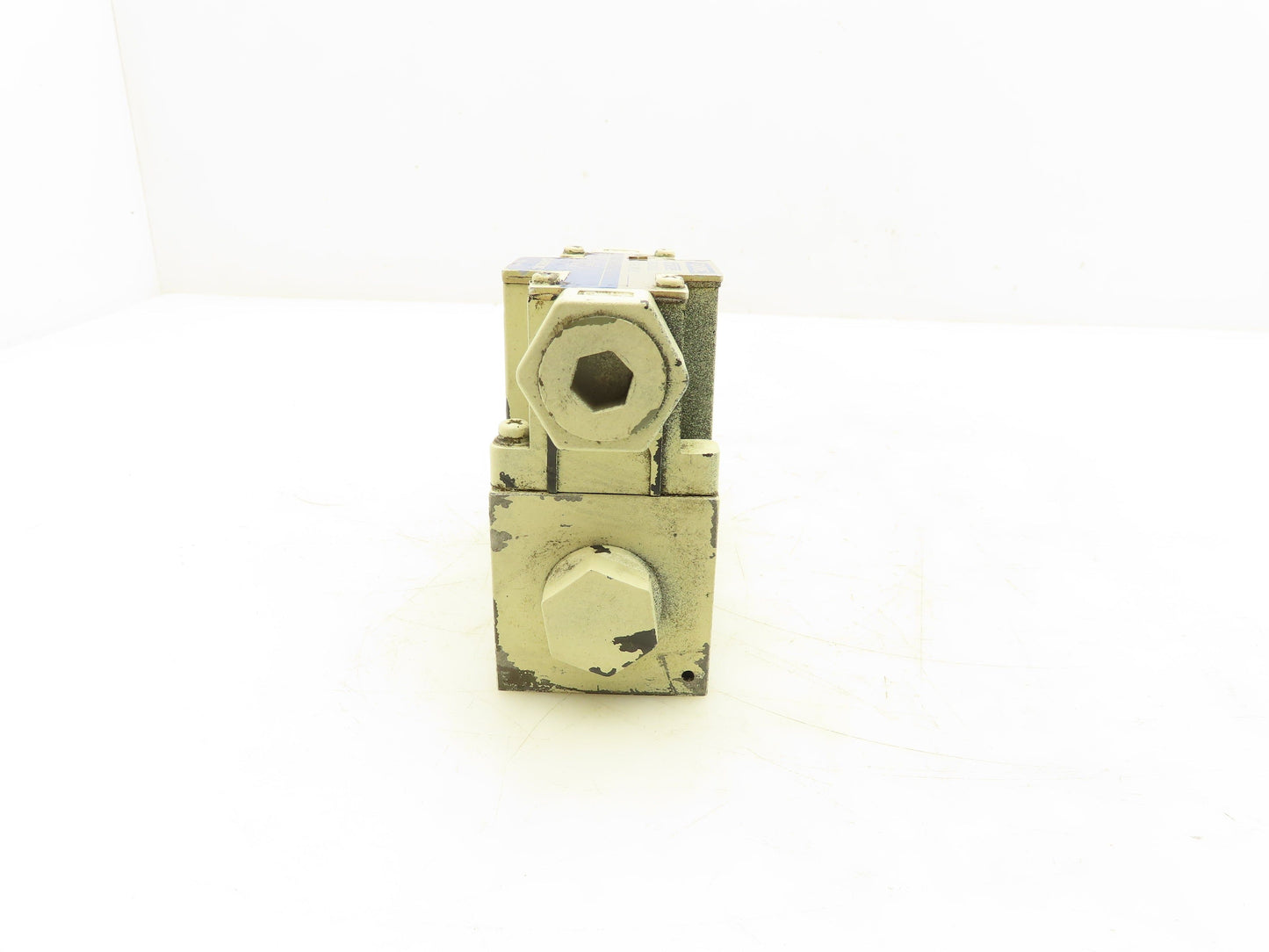 Tokimec Vickers DG4V-3-2A-M-P7-H-7-50 Directional Control Solenoid Valve 24VDC