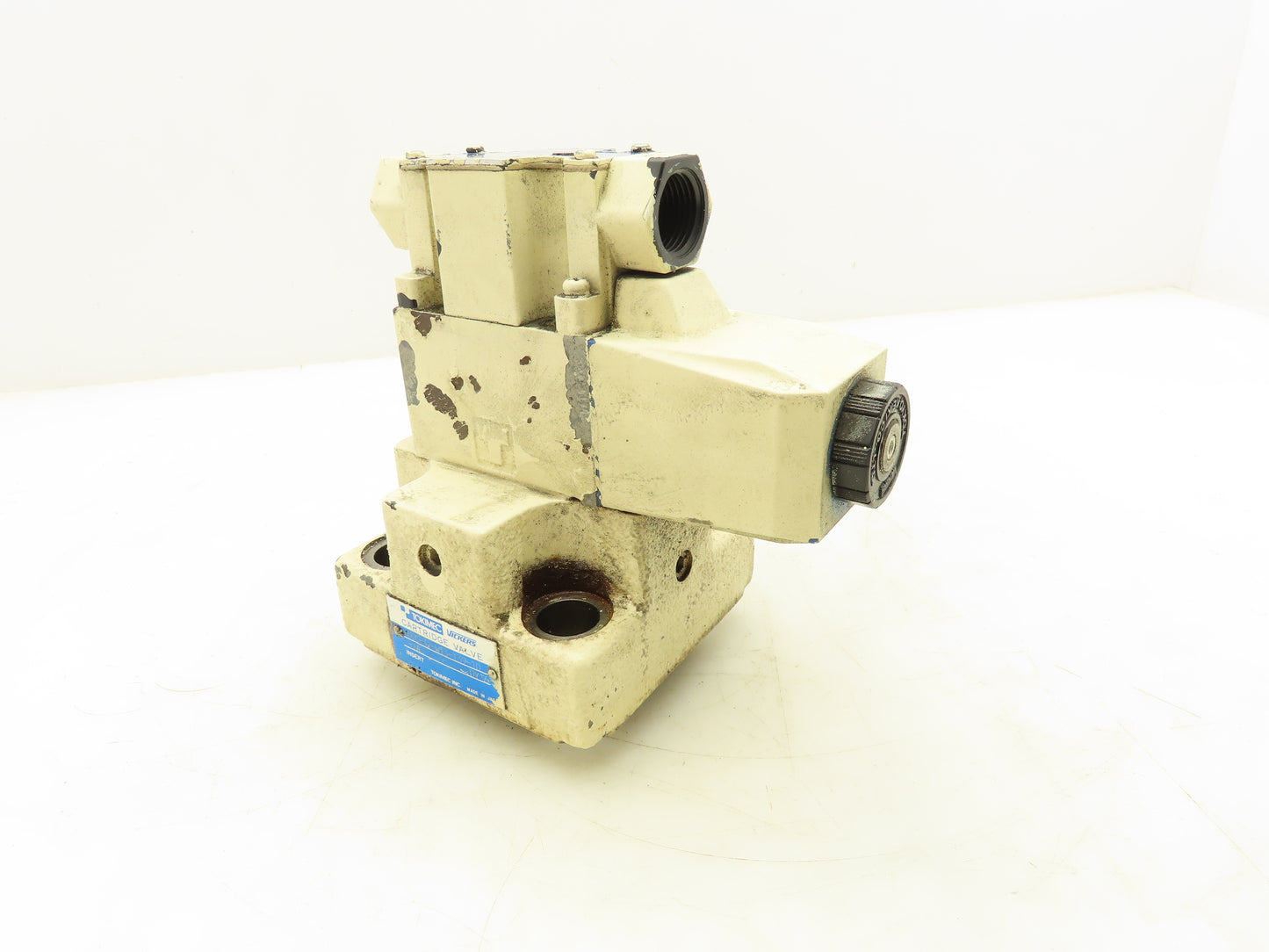 Tokimec Vickers CVC-32-W13-T39-10 Solenoid Control Cartridge Valve Cover 24VDC