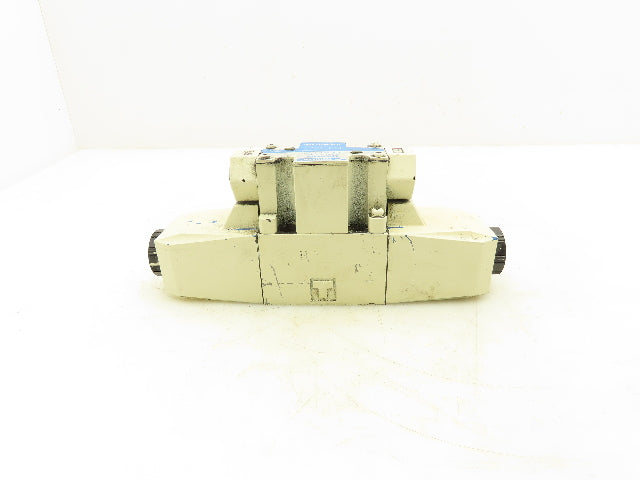 Tokimec Vickers DG4V-3-3C-M-P7-H-7-50 Directional Control Solenoid Valve 24VDC