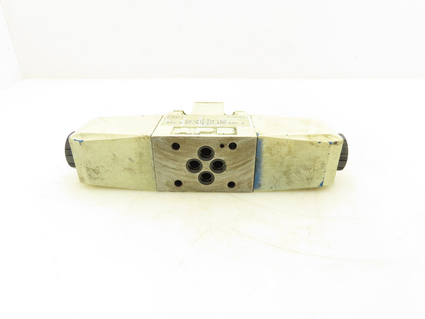 Tokimec Vickers DG4V-3-7C-M-P7-H-7-50 Directional Control Solenoid Valve 24VDC