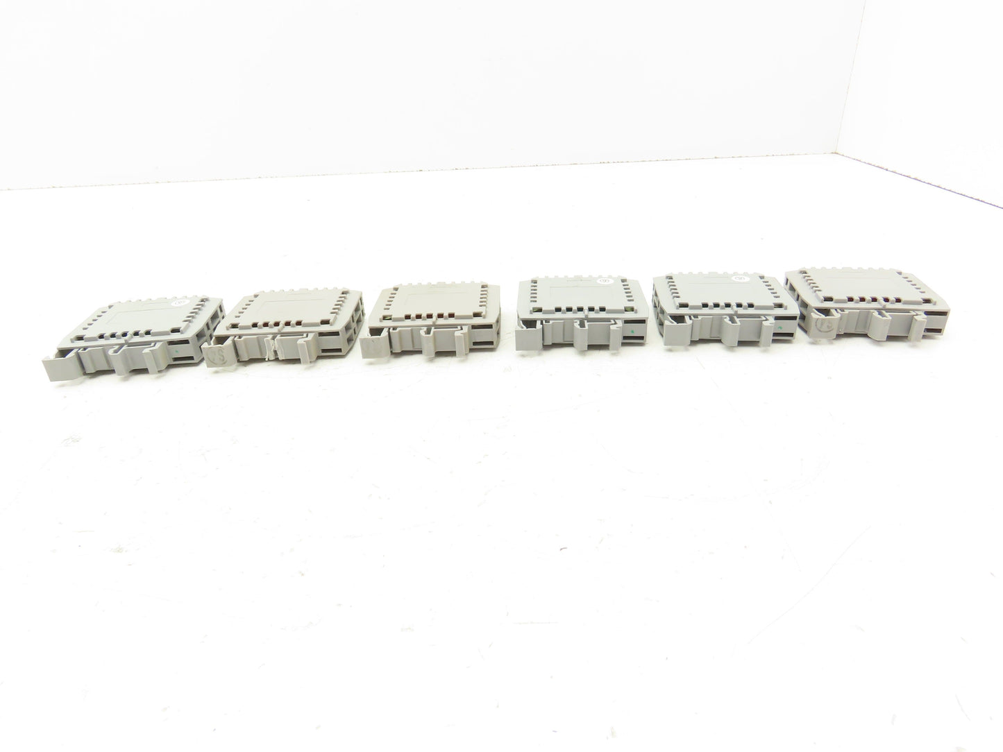 Entrelec 10132.15 Terminal Block Red Light Indicator 220V Lot of 6