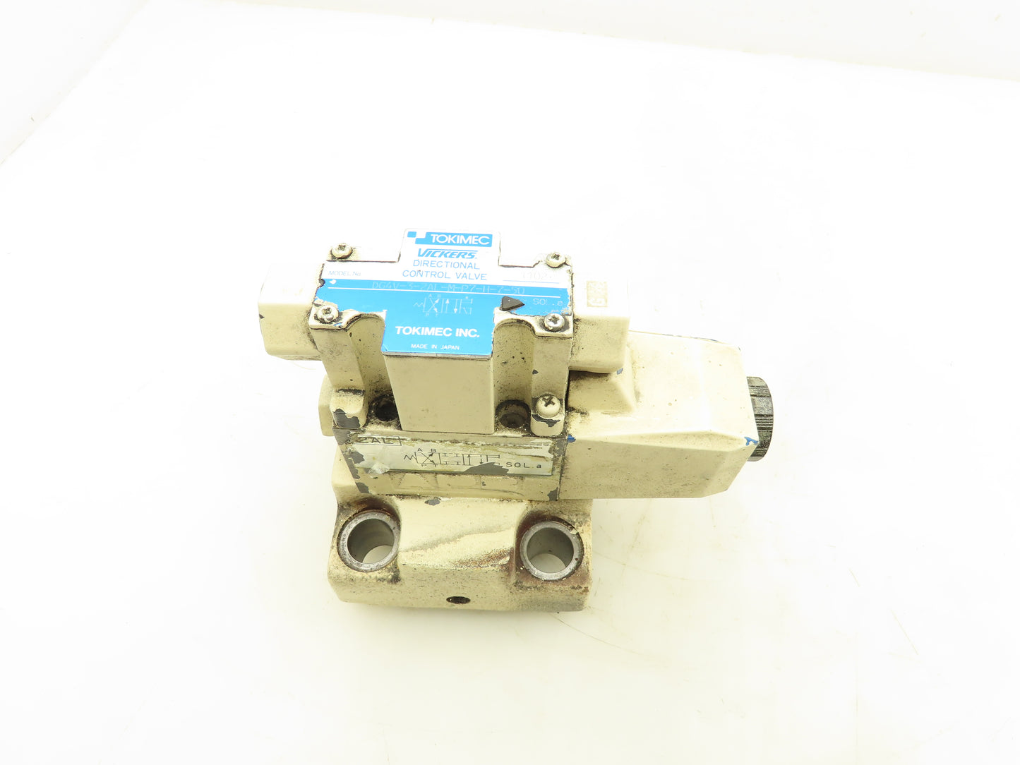 Vickers CVC-32-D3-T39-10-JA Solenoid Control Cartridge Valve Cover 24VDC