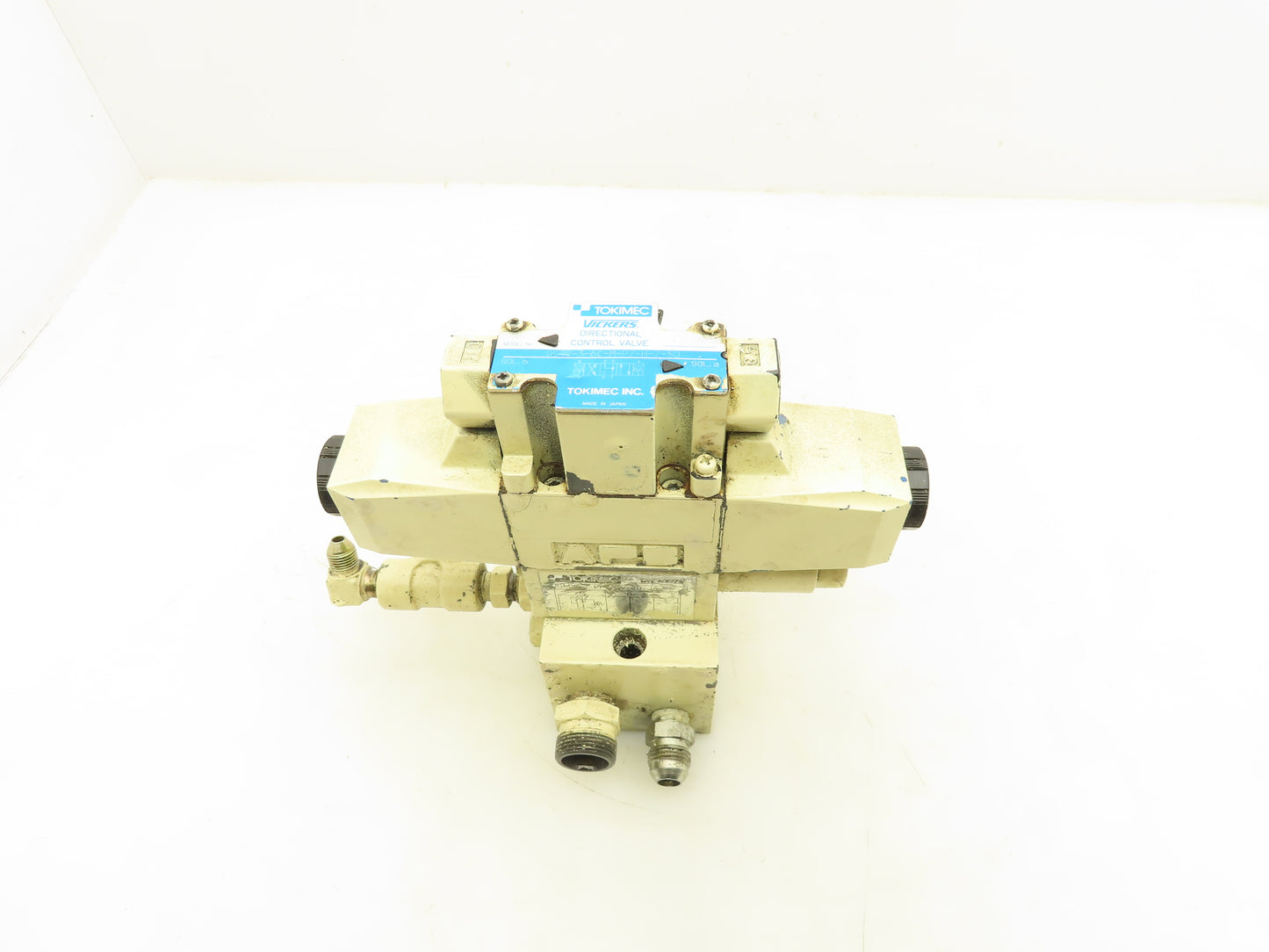 Tokimec Vickers DG4V-3-6C-M-P7-H-7-50 Flow Control Modular Solenoid Valve Stack