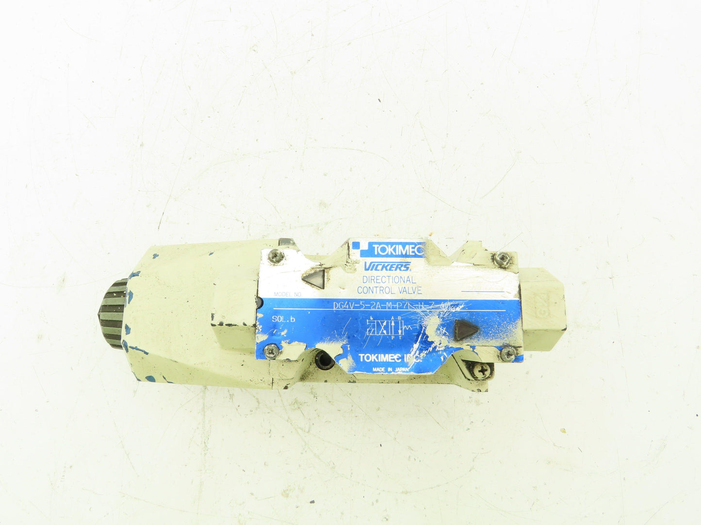 Tokimec Vickers DG4V-5-2A-M-P7L-H-7-40 Directional Control Solenoid Valve 24VDC
