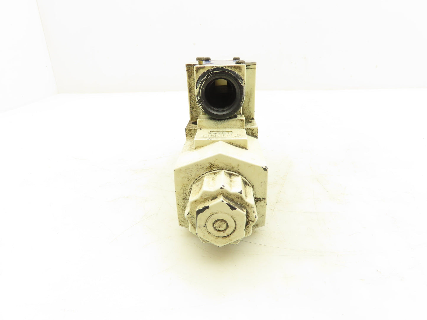 Yuken DSG-01-3C9-D24-50 Directional Control Solenoid Valve 24VDC