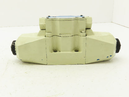 Tokimec Vickers DG4V-5-33C-M-P7L-H-6-30 Directional Control Solenoid Valve 24VDC