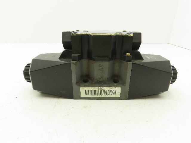 Tokimec Vickers DG4V-5-33C-M-P7L-H-7-40 Directional Control Solenoid Valve 24VDC