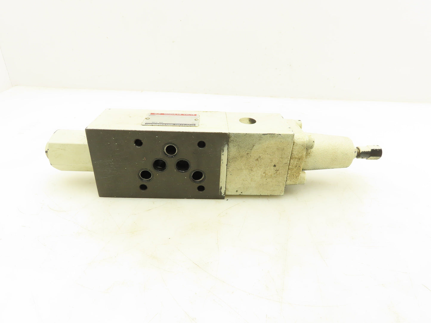 Yuatsuseiko Oilic R1VMC-03-A35-B250-5028 Modular Flow Control Valve