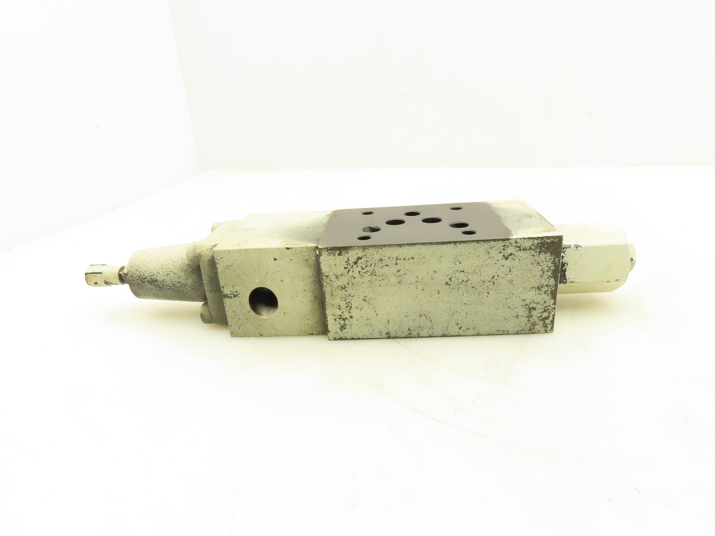 Yuatsuseiko Oilic R1VMC-03-A35-B250-5028 Modular Flow Control Valve