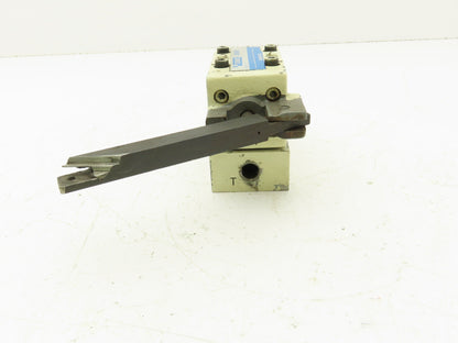 Vickers DG20S-3-0A-L-11-S4 Directional Control Lever Valve 2-Pos Spring Return