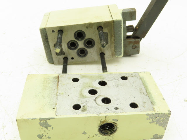 Vickers DG20S-3-0A-L-11-S4 Directional Control Lever Valve 2-Pos Spring Return