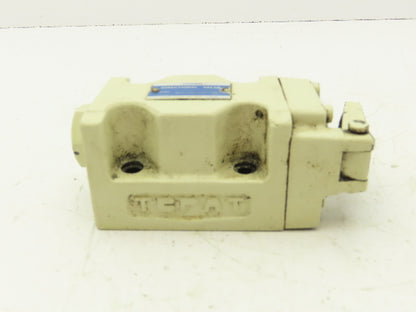 Yuken DCG-03-2B2-50 Directional Control Cam Lever Valve 2-Pos Spring Return