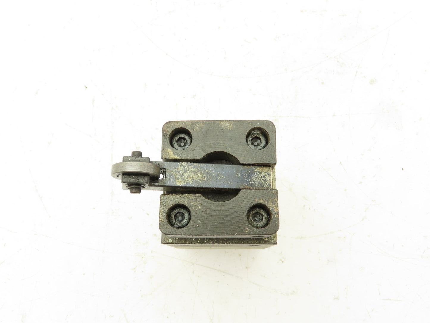 Yuatsuseiko Oilic YV3581 Directional Control Cam Lever Valve 2-Pos Spring Return