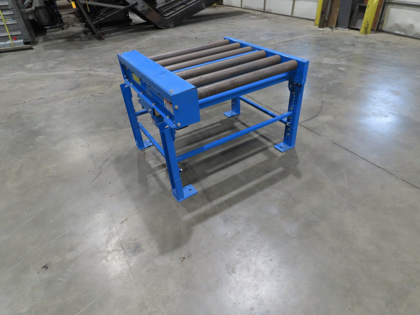 EMI 38"W x 36"L Chain Drive 2.5" Live Power Roller Conveyor 31"BF .33Hp 460V 3PH