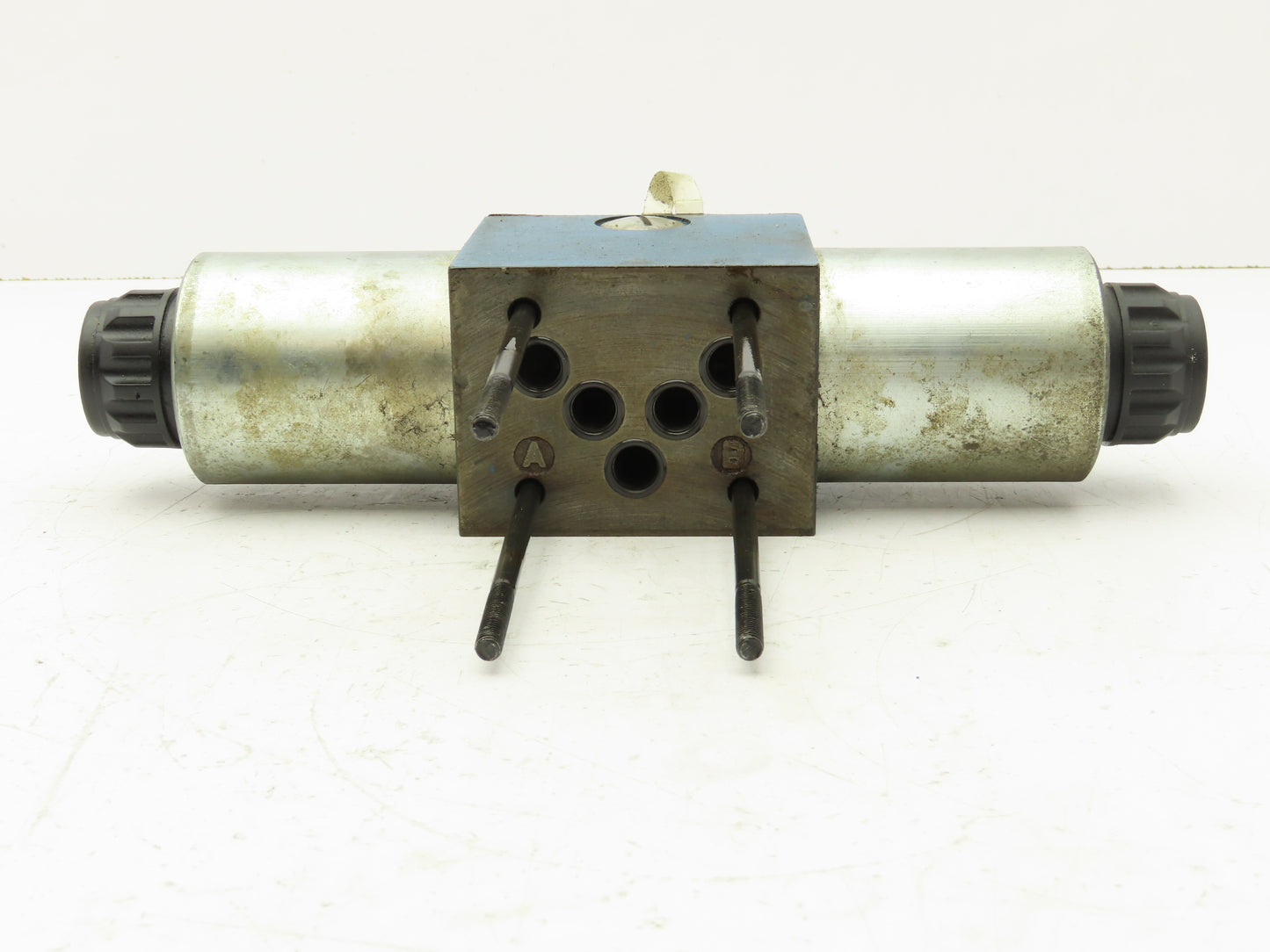 Rexroth 4WE10 E31/C-G24-N9-K4 Directional Control 4/3 Solenoid Valve 24VDC