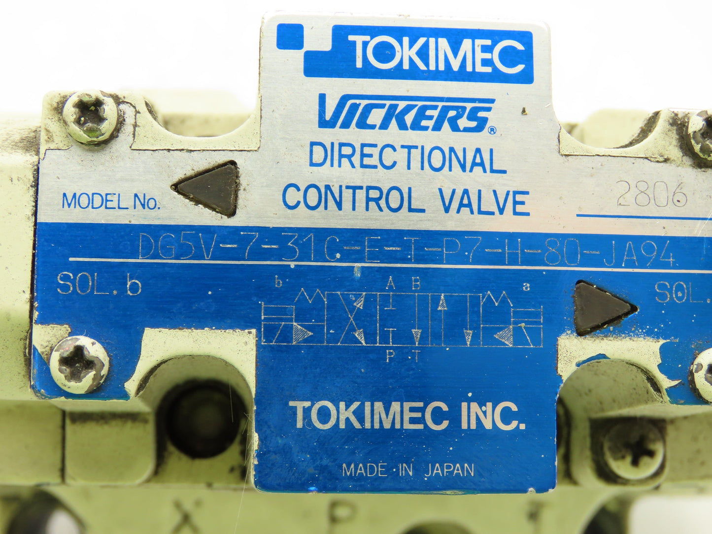 Tokimec Vickers DG5V-7-31C-E-T-P7-H-80-JA94 Directional Control Solenoid Valve