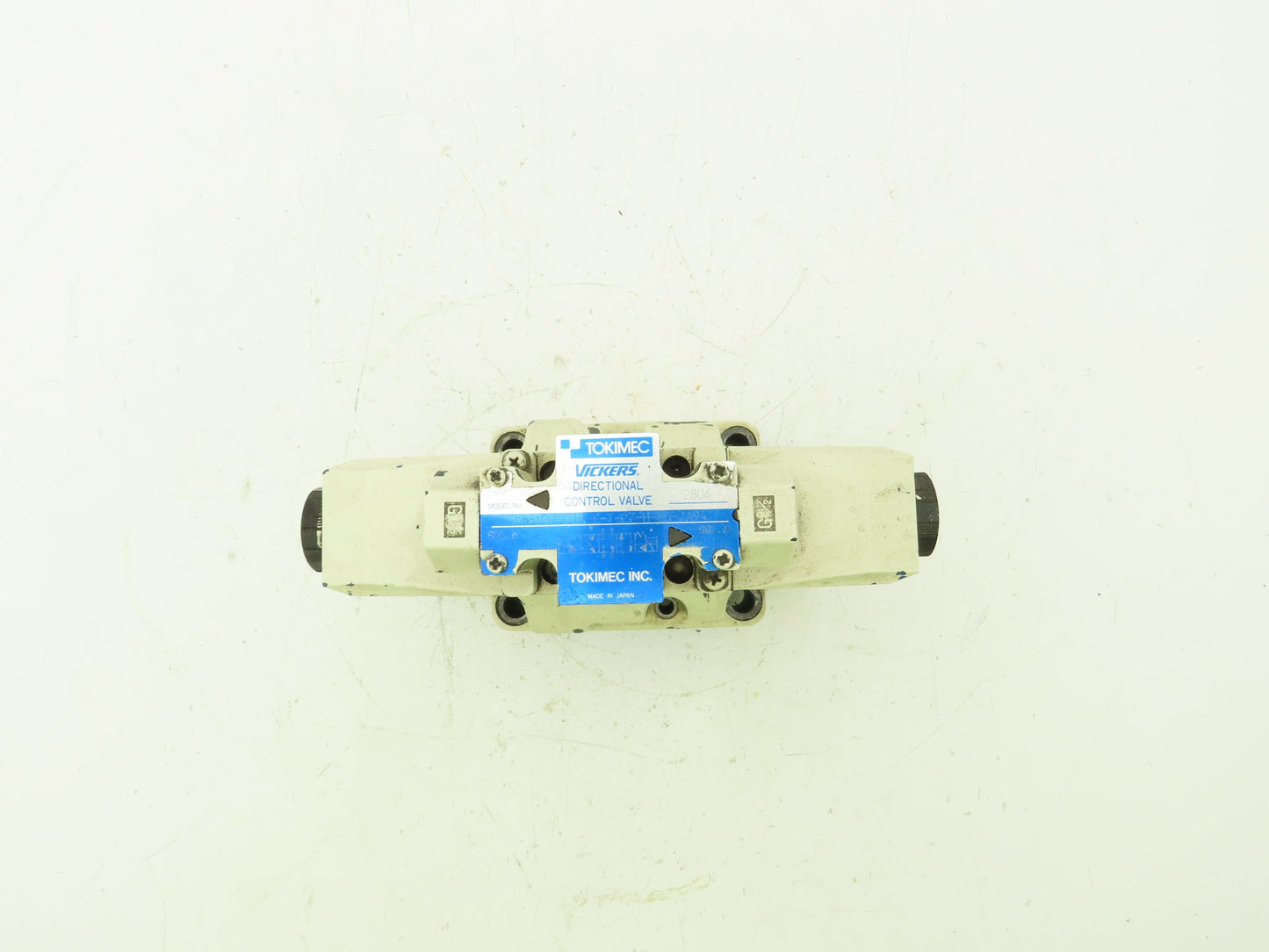 Tokimec Vickers DG5V-7-31C-E-T-P7-H-80-JA94 Directional Control Solenoid Valve