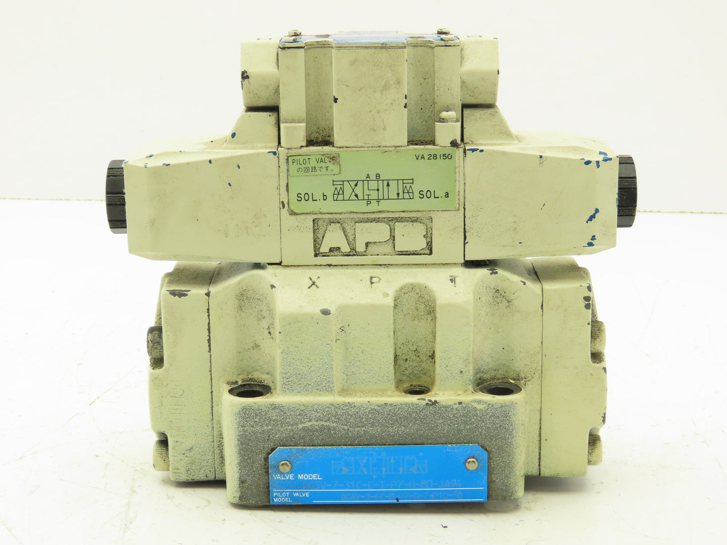 Tokimec Vickers DG5V-7-31C-E-T-P7-H-80-JA94 Directional Control Solenoid Valve