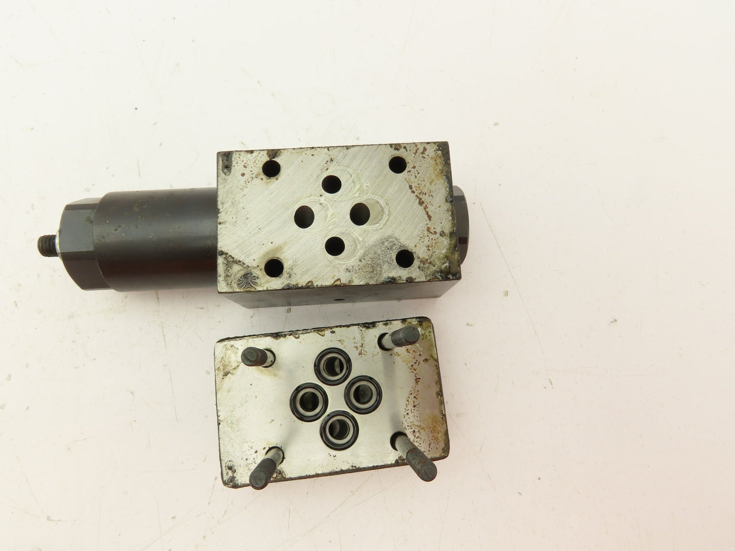 Vickers DGMX1-3-PP-AW-20-JA Sperry Hydraulic Pressure Reducing Valve