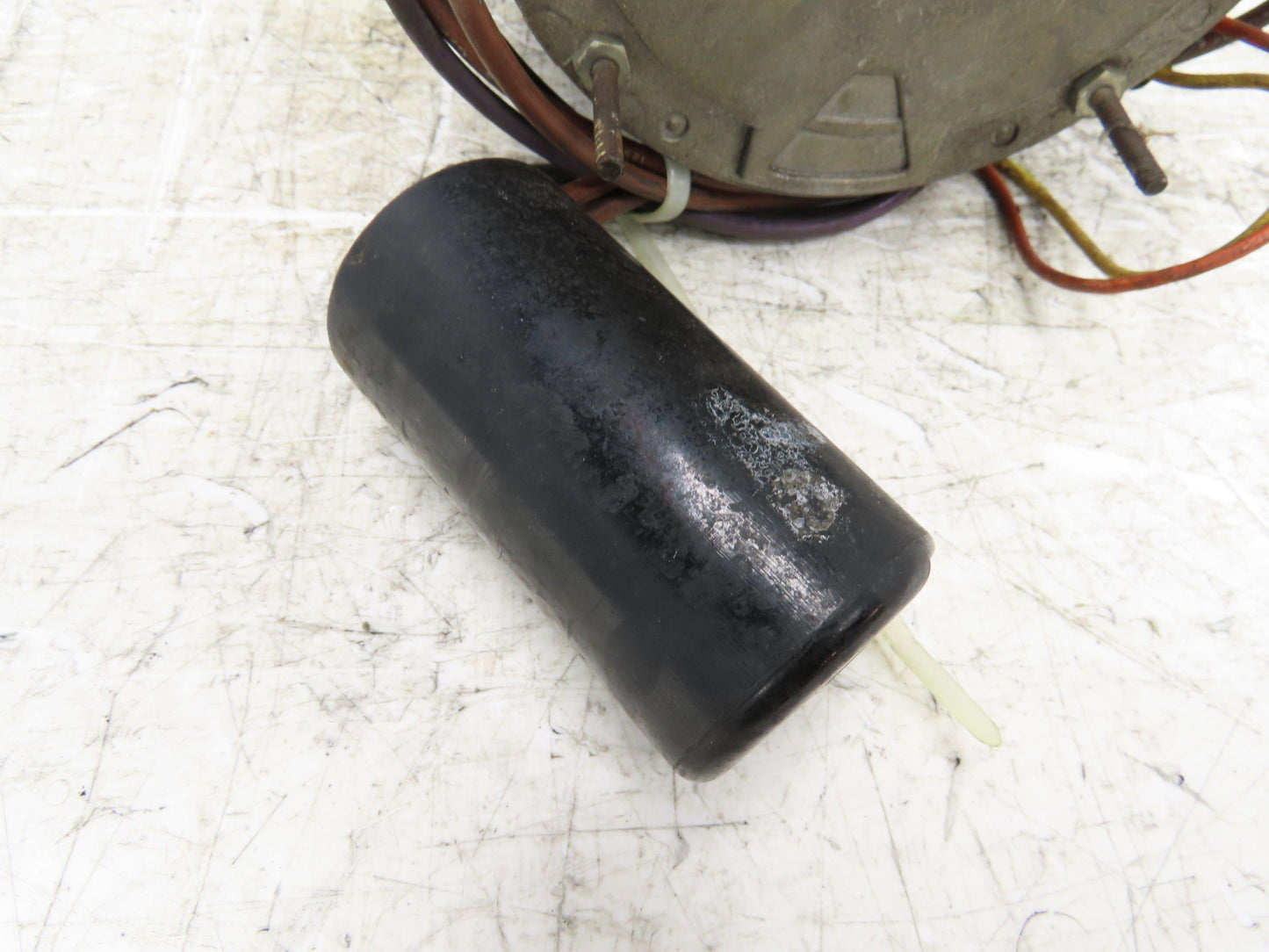 Dayton 4M046 HVAC Fan Motor 1/3Hp 1075 RPM 115V 1PH 48Y Frame 1/2" Shaft