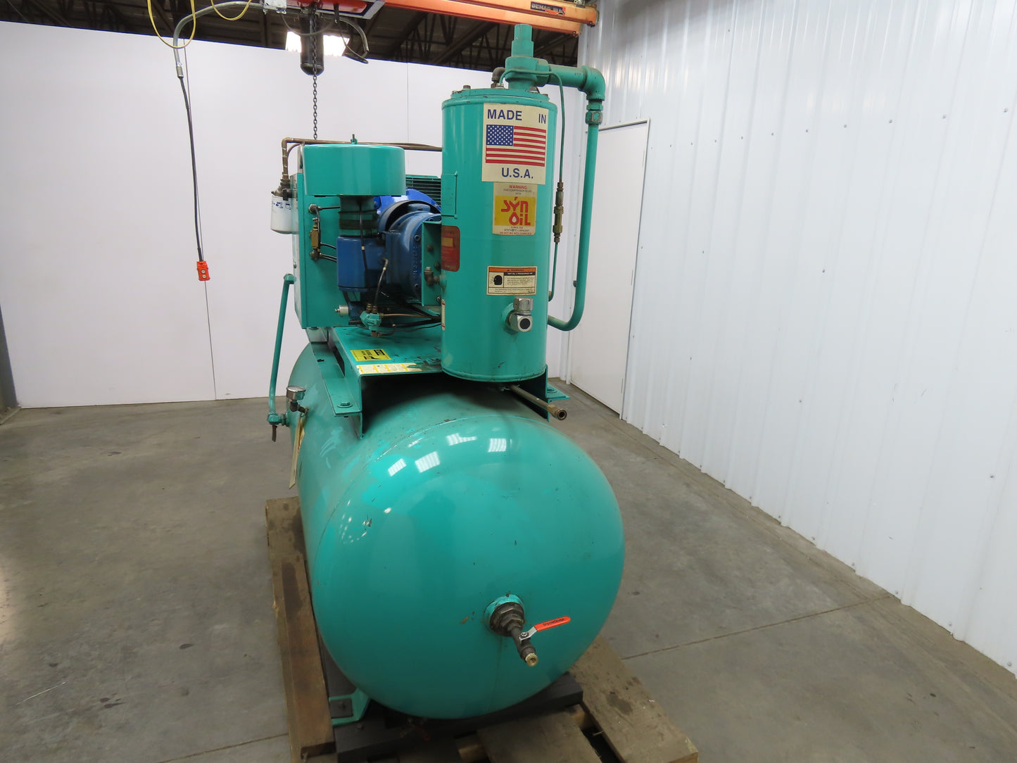 Palatek 25DF200 Rotary Screw Air Compressor 25Hp 230/460V 3Ph 200 Gallon 100CFM