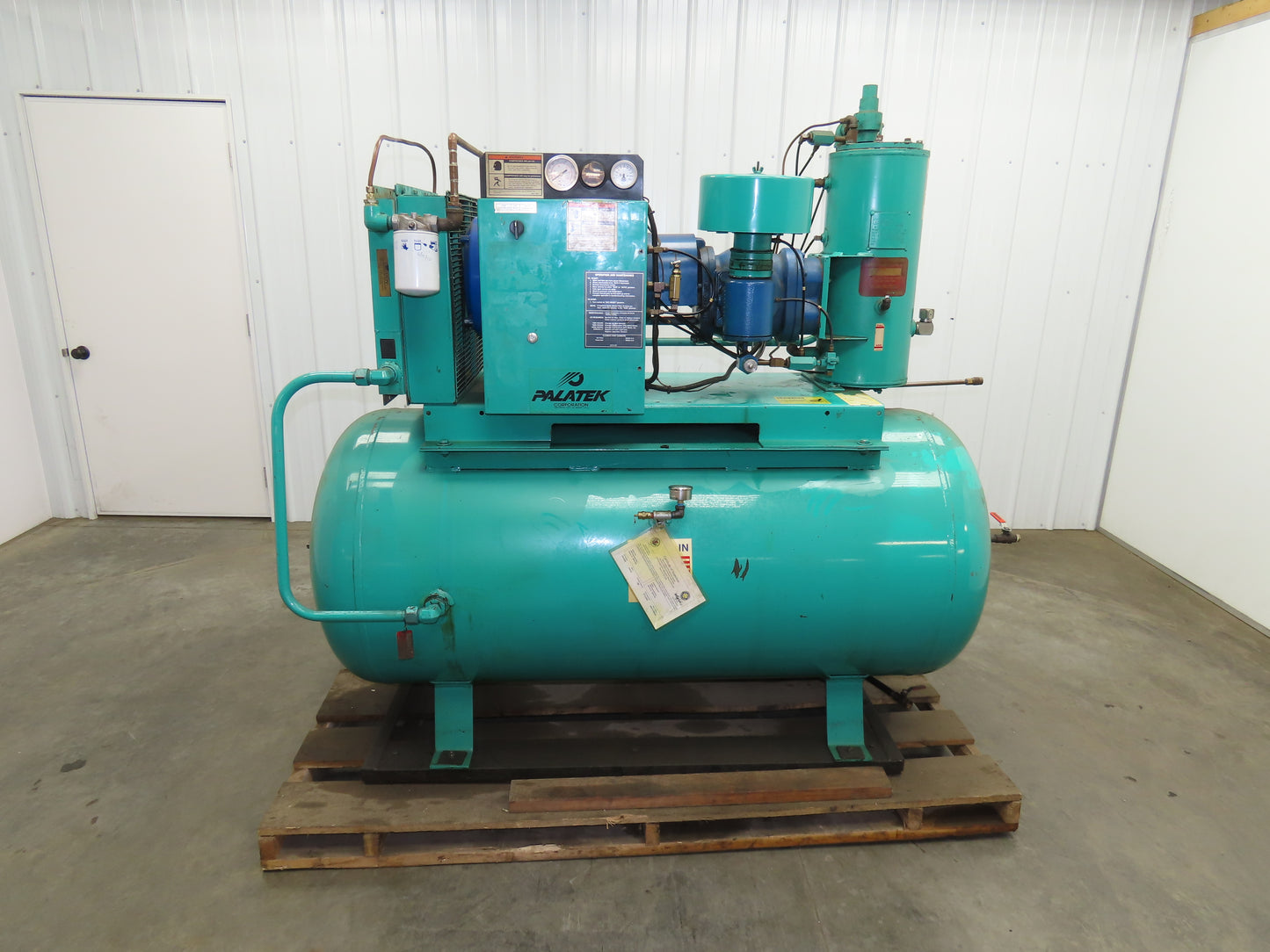 Palatek 25DF200 Rotary Screw Air Compressor 25Hp 230/460V 3Ph 200 Gallon 100CFM