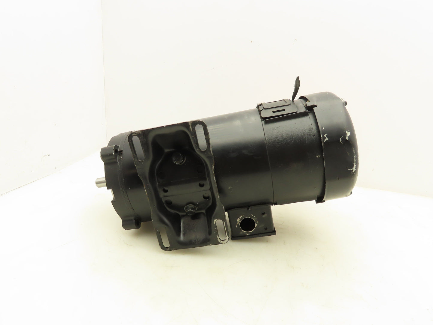 Dayton DC Permanent Magnet Motor 1/2-3/4Hp 180VDC 56C Frame 1750RPM