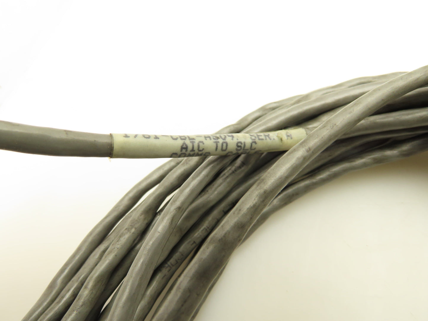 Allen Bradley 1761-CBL-AS09 Communication Cable AIC to SLC