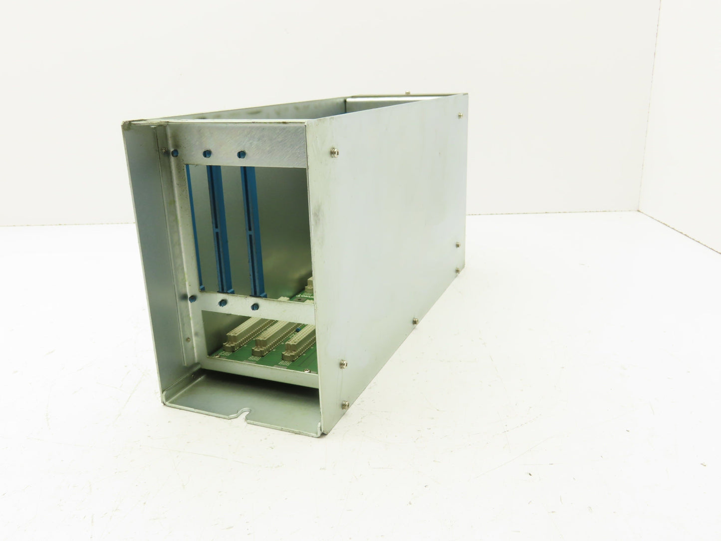 Okuma E7191-00U-001 Fixed 3-Rack PLC Chassis with Motherboard 1911-2903