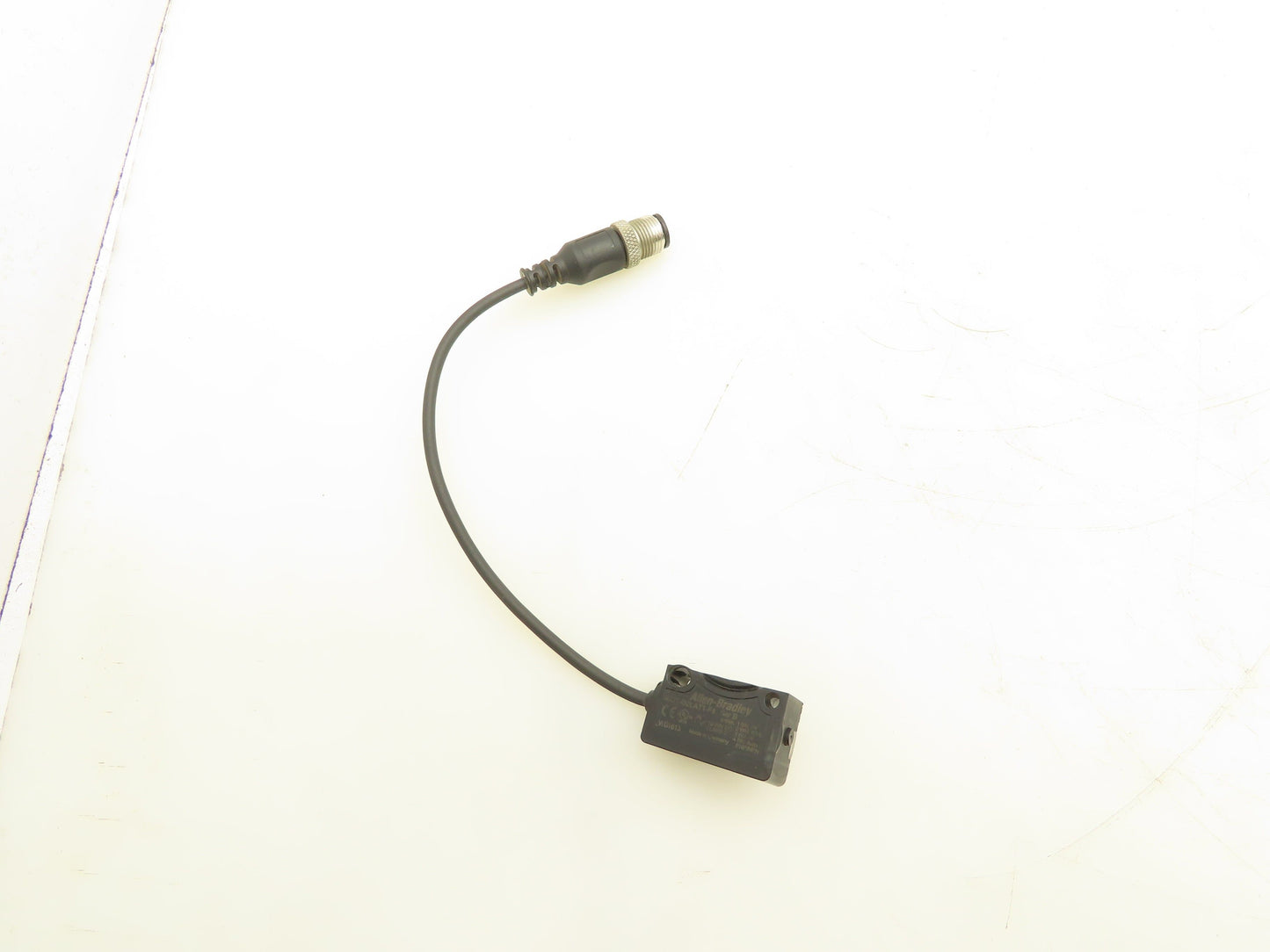 Allen Bradley 42JT-D2LAT1-F4 Photoelectric Diffuse Sensor 800mm Range