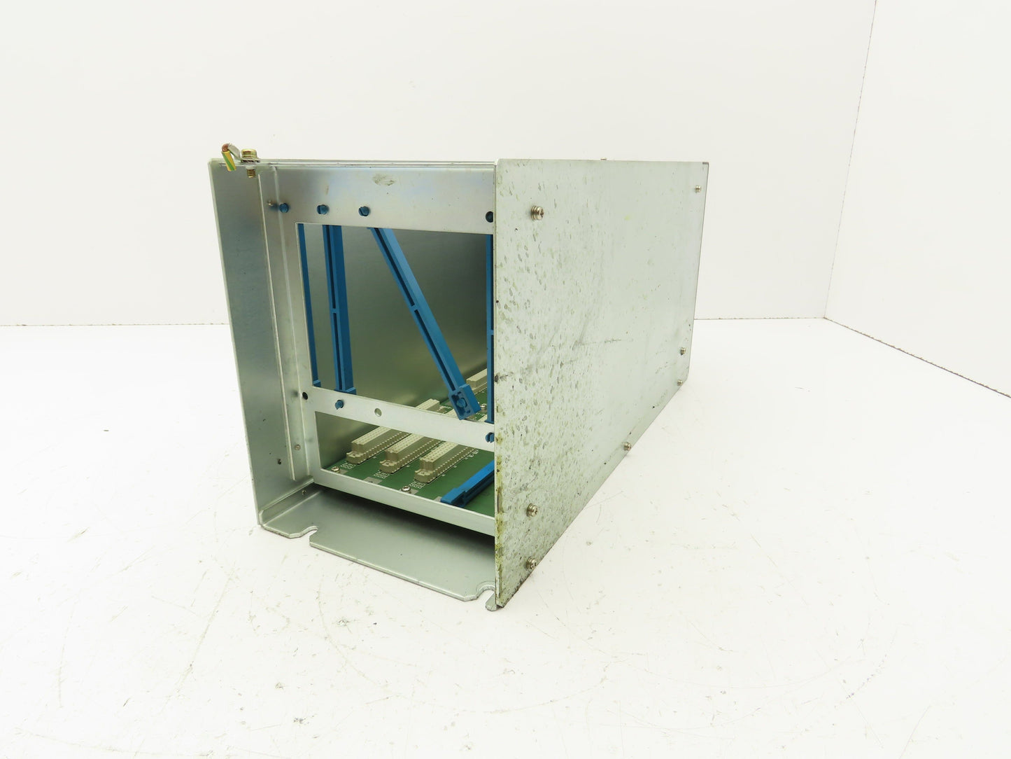 Okuma E7191-00U-002 Fixed 4-Rack PLC Chassis Unit with Motherboard 1911-2904