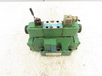 Vickers DG5S-8-2C-T-M-U-HL7-40 Directional Control Solenoid Valve 24VDC