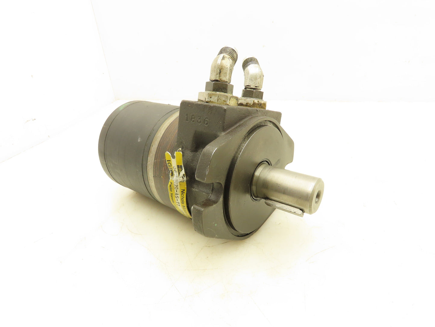 Parker 060-220-AS-TT Hydraulic Motor 2-Bolt SAE 1" Shaft