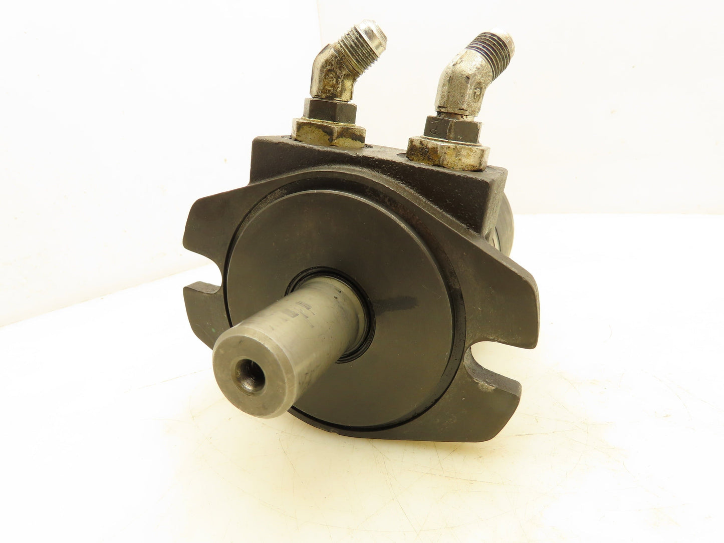 Parker 060-220-AS-TT Hydraulic Motor 2-Bolt SAE 1" Shaft