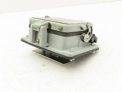 Mencom DP-2RJ45-32 Panel Interface Connector Duplex Outlet 15A 125V