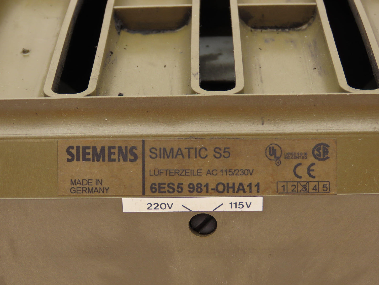 Siemens 6ES5 981-OHA11 Simatic S5 Cooling Fan Line Vent Module 115/230V