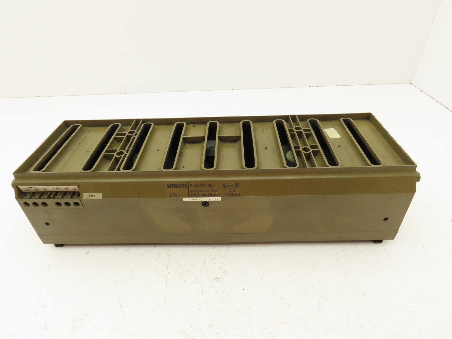 Siemens 6ES5 981-OHA11 Simatic S5 Cooling Fan Line Vent Module 115/230V