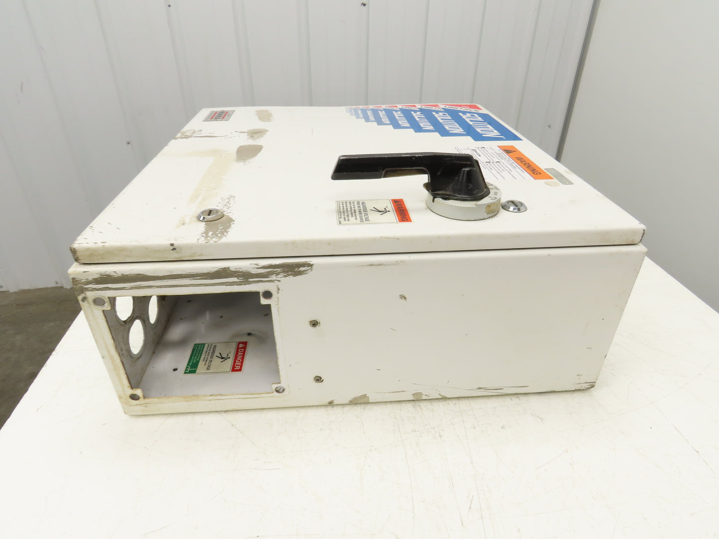Hoffman A242408LP Electrical Enclosure Control Panel 24x24x8" Disconnect 100A