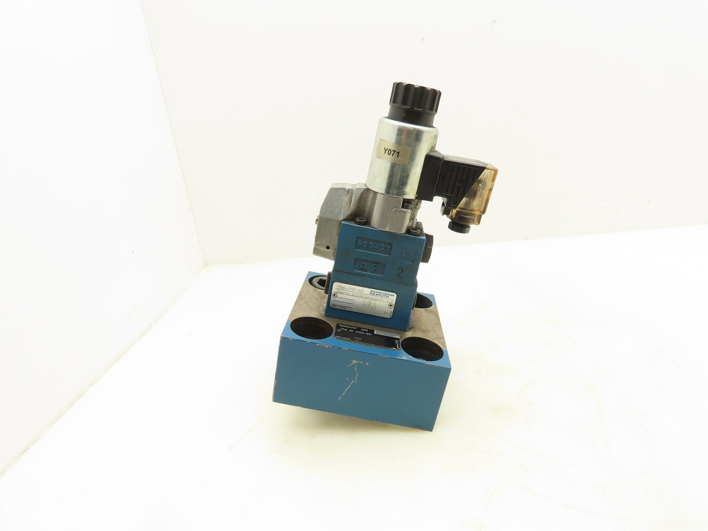 Rexroth LFA 40 WEA-63 Cartridge Cover Solenoid Seat Valve M-3 SEW 6 U33/420 M