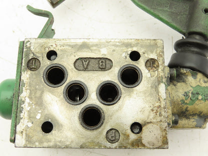 Parker D3ML4B10X4384 Hydraulic Directional Control Valve 2-Position 3000 PSI