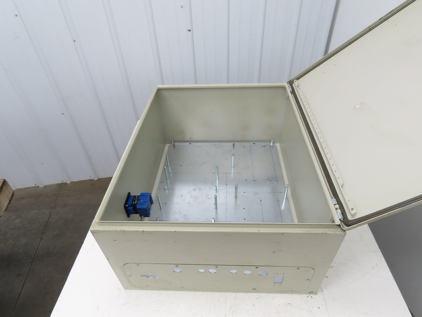 Rittal 1376 Electrical Enclosure 760x600x350mm Backplate Wall Mount