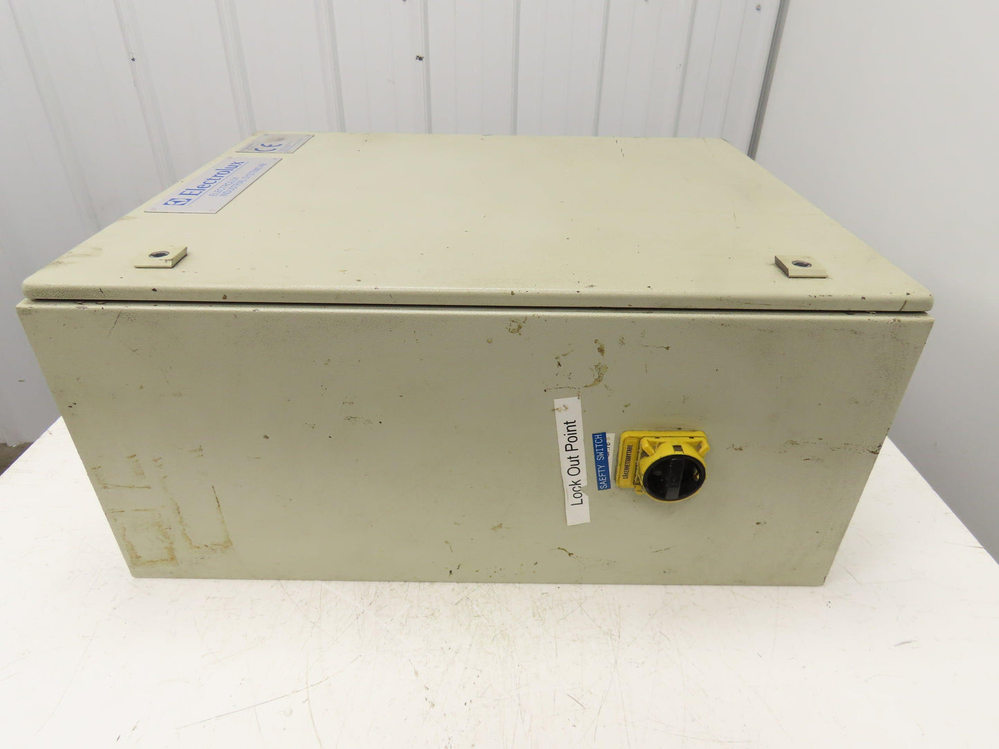 Rittal 1376 Electrical Enclosure 760x600x350mm Backplate Wall Mount