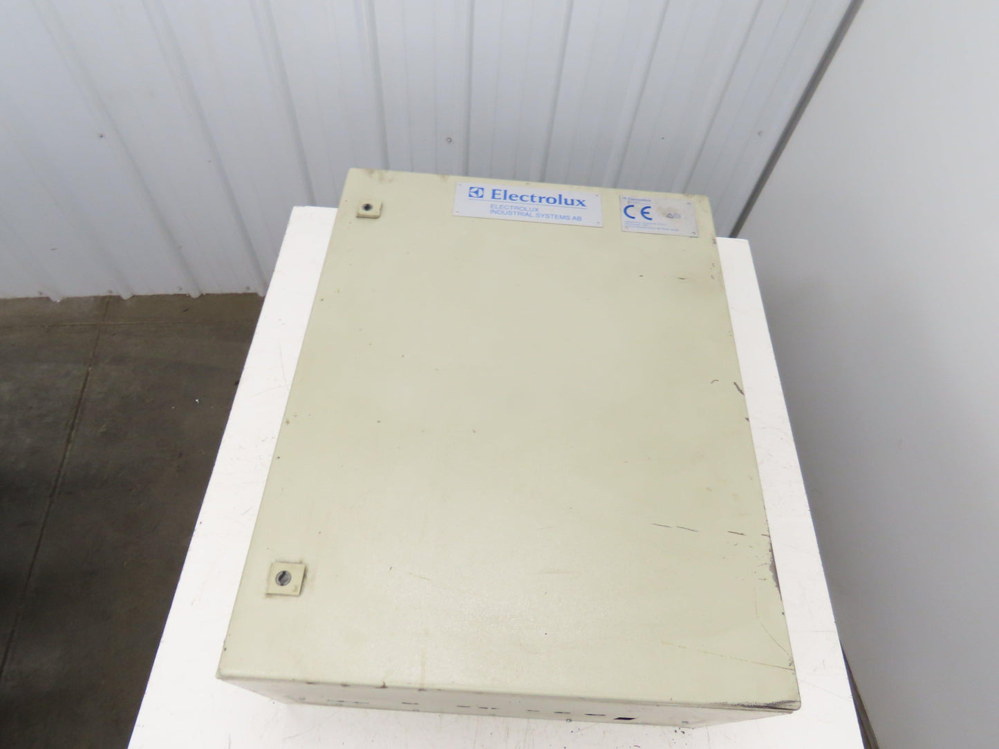 Rittal 1376 Electrical Enclosure 760x600x350mm Backplate Wall Mount