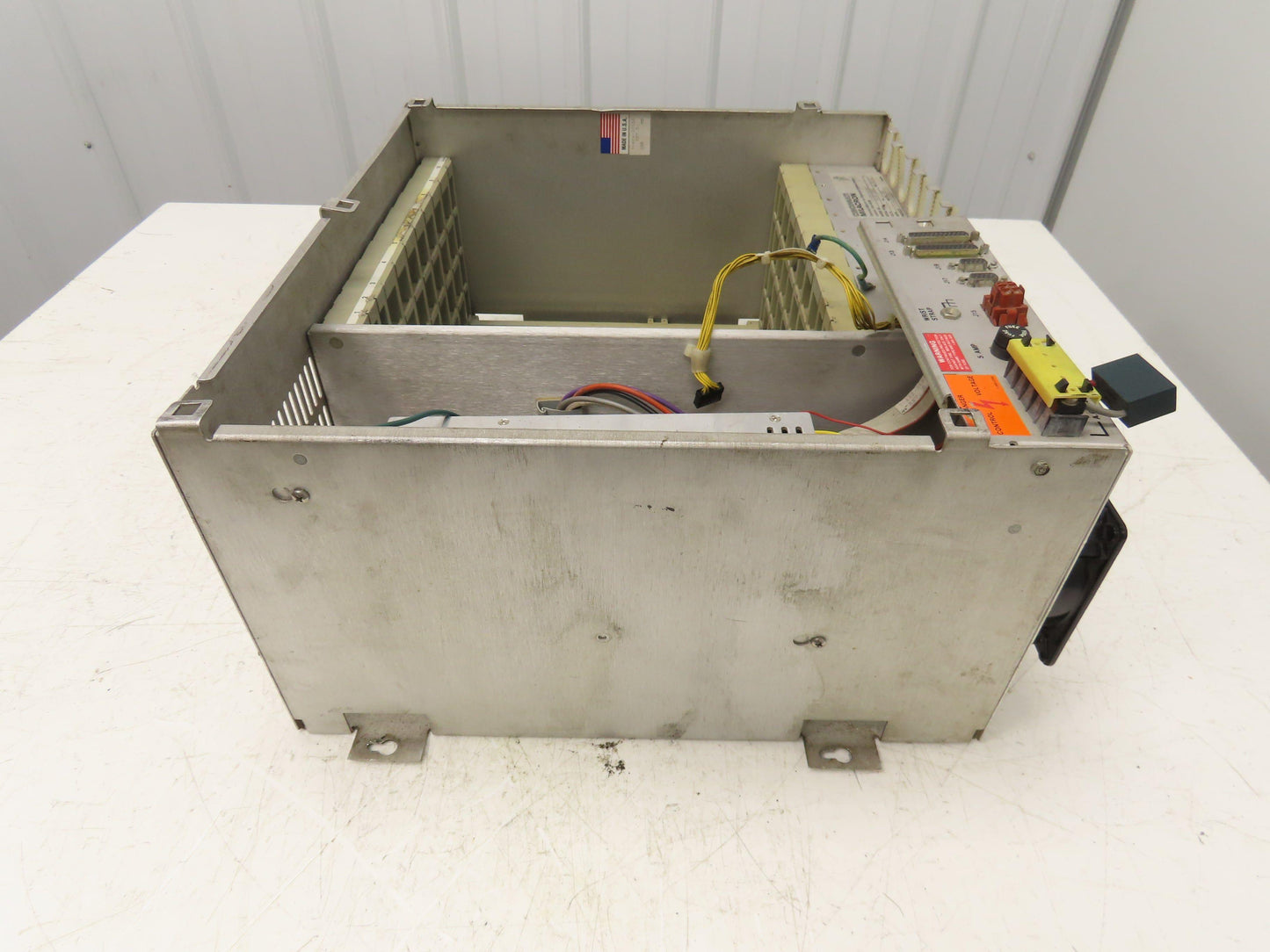 Cincinnati Milacron 3-700-0211A PLC Chassis 10-Slot Rack Power Supply 115V 1PH